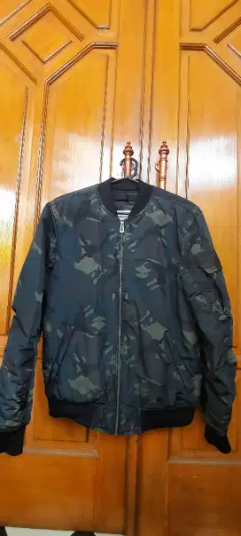 Pull & Bear jacket bomber como amry