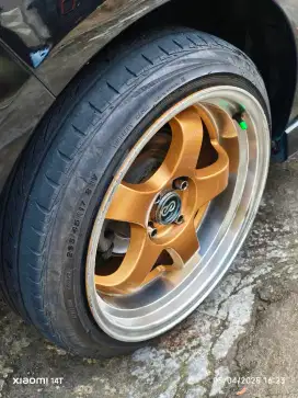 R17 WORK MEISTER 7,5-9 BAN 205/45 TEBAL 90%