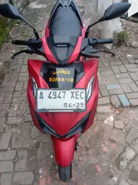 New Vario 160 Cc type CBS tahun 2024 mulus merah doff original