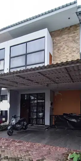 RUMAH CANTIK BEBAS BANJIR PERUM ROYALE BINTARO SAWAH BARU TANGSEL