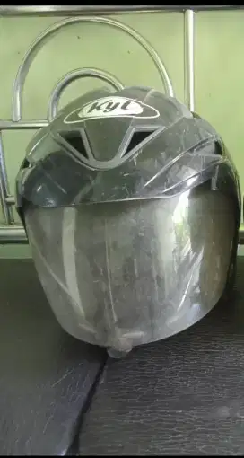 Helm KYT Scorpion