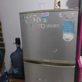 Kulkas samsung masih bagus