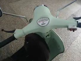 Jual Vespa Restorasi Super 1974 Headlamp Bulat Istimewa