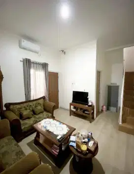 Murah dijual rumah mewah 2 lantai grafika banyumanik