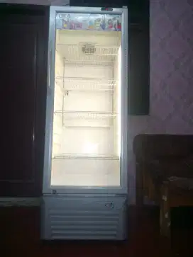 Di jual showcase pendingin minuman merk GEA 4 rak susun NORMAL DINGIN