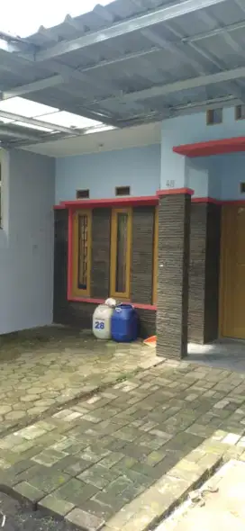 Dikontrakan Rumah Lembah Sariwangi