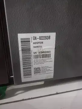 Di jual cepet KULKAS BARU PAKE 2 BULAN normal
