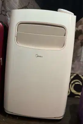 Ac portabel merek Midea 1pk