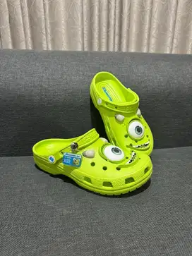 Crocs Monster Inc sz43 Like New