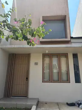 Disewakan Rumah Springhill Yumee Lagoon Unit Ajisai