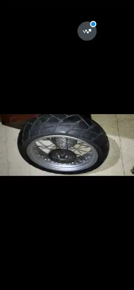 Roda blkg = Velg uk.4.25 ban uk. 150/60  R17,