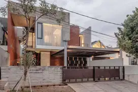 Rumah Mewah di Petukangan Turun Harga, 150 m Ke Jalan M Saidi Raya,