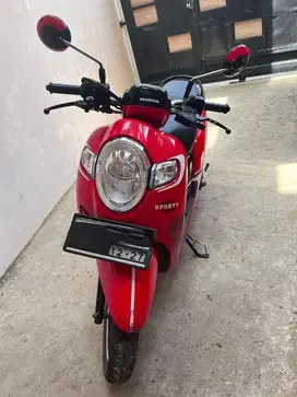 Dijual Motor Scoopy Tangan Pertama