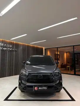 TOYOTA INNOVA 2.4 VENTURE DIESEL AT 2021