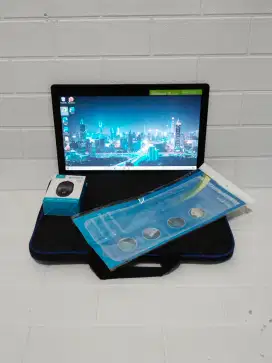 Acer Z1401 
Intel Celeron CPU N2840
Ram 8 GB
SSD 256 GB