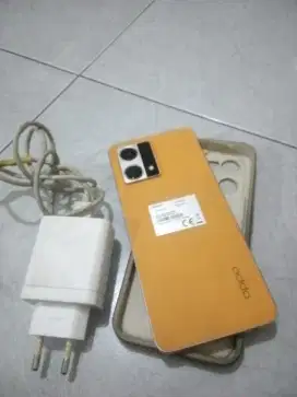 Hp Istri Oppo Reno 7 8+4/256 Hp+Charger ori