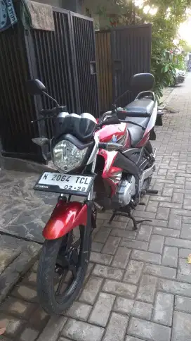 Motor Yamaha Vixion old 2013 Merah Marun
