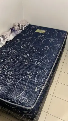 edisi pindahan ke luar pulau. kulkas & kasur 1,5jt