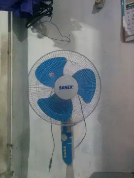 Kipas angin merk Sanex