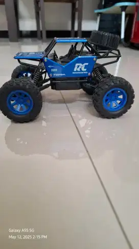 Mobil RC Climbing Car 1 : 18 Warna Biru