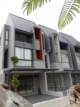 Rumah Modern Dalam Townhouse One Gate System di Cilandak Pondok Labu