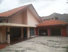 Jual Rumah/Tanah LT/LB 1200m2/400m2 60 meter dari Jl. Haji Nawi Raya