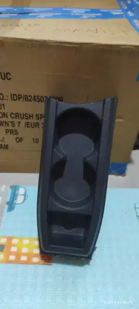 Cup Holder tengah Mobil Calya