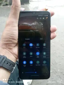 Samsung A20 3/32gb Hp chasan