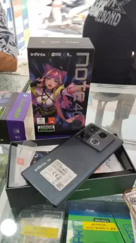 Infinix note 40 pro 5g. 97% mlus 8/256