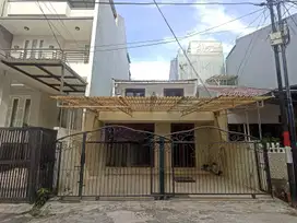 Disewakan Rumah Siap Huni di Belakang MKG – Lokasi Strategis