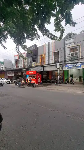 RUKO 2 LANTAI LOKASI STRATEGIS DI MENOREH SAMPANGAN