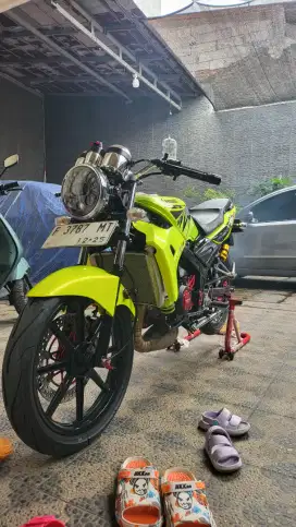 Kawasaki ninja R up ss