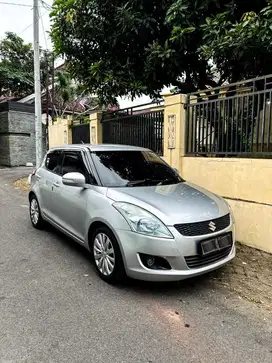 SUZUKI SWIFT GX TERTINGGI MATIC 2014 low km 70 rb an istimewa