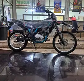 WR155CC r vva hitam 2025