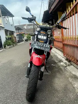 Motor Yamaha Byson Merah Hitam tahun 2016 Mulus, Gagah, & Terawat