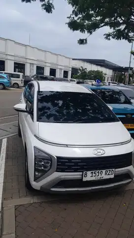 Sewa Mobil Hyundai H-1 Diesel 11 Penumpang di Pamulang Tangsel + Sopir
