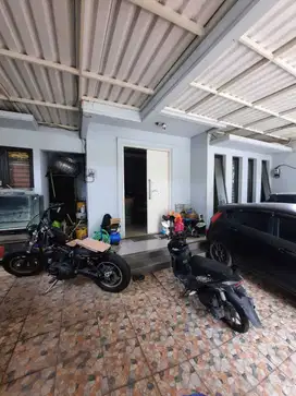 Dijual rumah siap huni 2 lt di Villa Melati Mas lt.256m hg 4,5 M