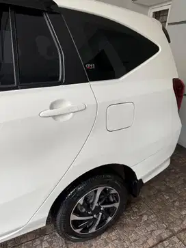 Daihatsu Sigra R 1.2 Manual 2024