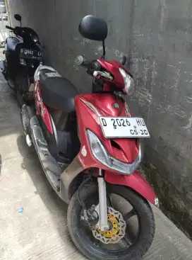 Mio 2010 garnis merah