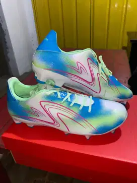 jual sepatu bola specs