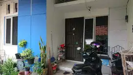 Dijual cepat rumah lt.90m di Regency Melati Mas hanya 980 jt