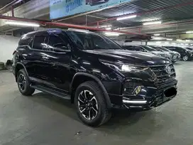 ( KICK SENSOR ) LOW KM 15 RB ! TOYOTA FORTUNER VRZ GR 2.8 SPORT HITAM