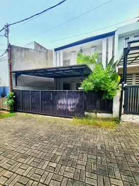 Dekat Ke Senayan. RUmah Dijual Permata Hijau Area - Kebayoran lama