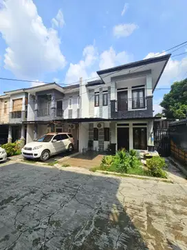 DEKAT Stasiun Lenteng Agung. Rumah Dijual Lenteng Agung - Jagakarsa