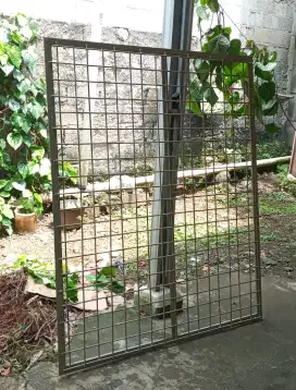 tralis besi  berat baja