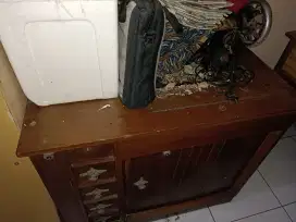 Mesin jahit singer + rak