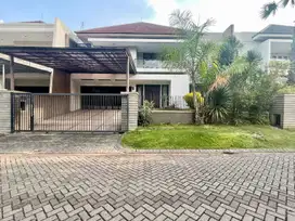 Graha family jual rumah murah semi furnish mewah terawat strategis