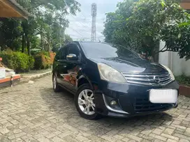Nissan Grand livina  XV Ultimate AT