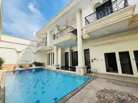 Disewakan Rumah Mewah Full Furnish 800 m², Villa Bukit Regency