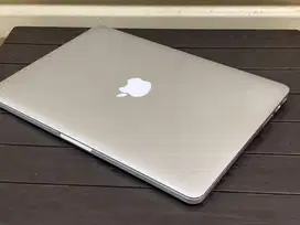 Macbook pro 13” mid 2014 8/512
